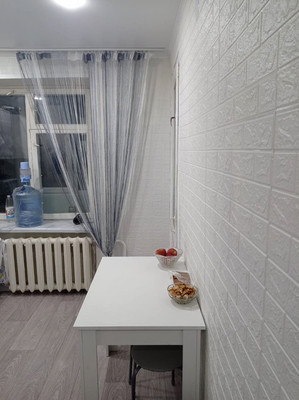 Продам трехкомнатную (3-комн.) квартиру, Калинина ул, 13, Красноперекопск г