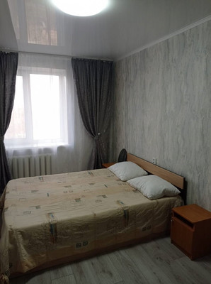 Продам трехкомнатную (3-комн.) квартиру, Калинина ул, 13, Красноперекопск г