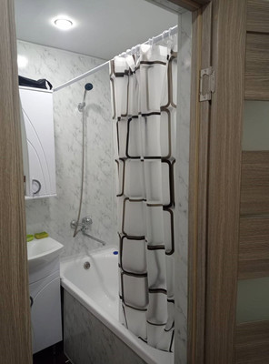 Продам трехкомнатную (3-комн.) квартиру, Калинина ул, 13, Красноперекопск г