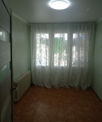 Продам трехкомнатную (3-комн.) квартиру, Калинина ул, 13, Красноперекопск г