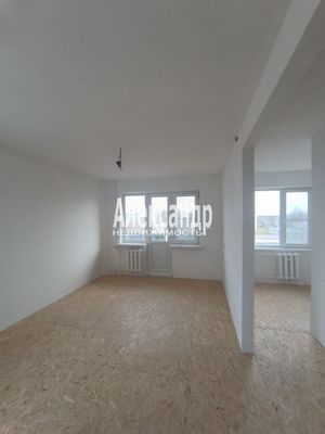 Продам однокомнатную (1-комн.) квартиру, Садовая ул, 1, Большие Колпаны д