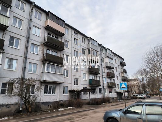 Продам однокомнатную (1-комн.) квартиру, Садовая ул, 1, Большие Колпаны д