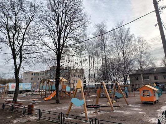 Продам однокомнатную (1-комн.) квартиру, Садовая ул, 1, Большие Колпаны д