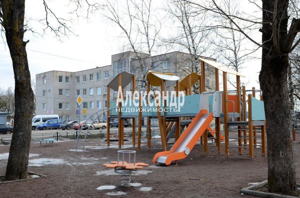Продам однокомнатную (1-комн.) квартиру, Садовая ул, 1, Большие Колпаны д