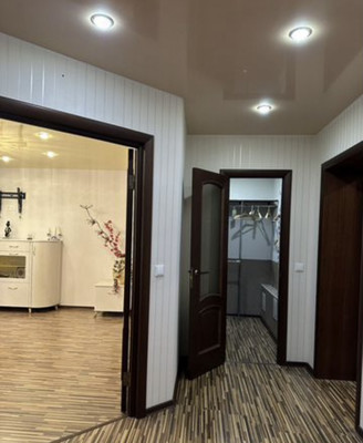 Продам двухкомнатную (2-комн.) квартиру, Старорусский б-р, 33, Великий Новгород г