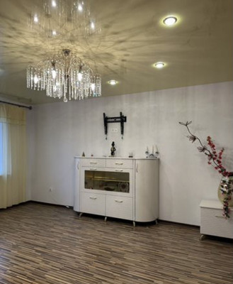 Продам двухкомнатную (2-комн.) квартиру, Старорусский б-р, 33, Великий Новгород г