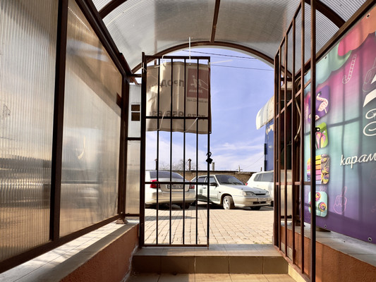 Продам торговое помещение 72 м2, Железнодорожная ул, 1кв, Симферополь г