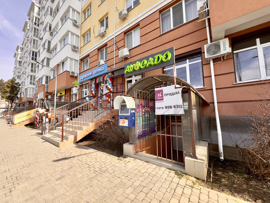 Продам торговое помещение 72 м2, Железнодорожная ул, 1кв, Симферополь г