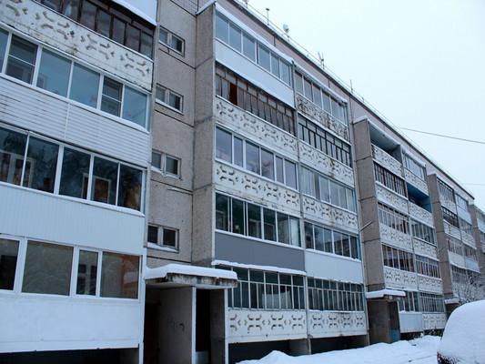Продам двухкомнатную (2-комн.) квартиру, Ленина ул, 28, Костомукша г