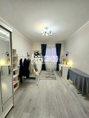 Продам двухкомнатную (2-комн.) квартиру, Волховская наб, 52, Кириши г