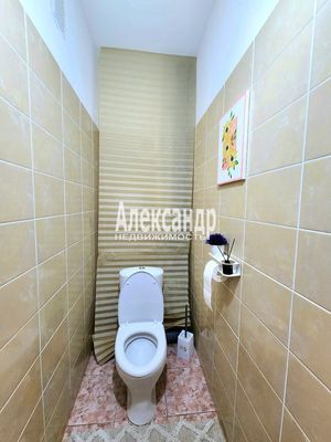 Продам двухкомнатную (2-комн.) квартиру, Волховская наб, 52, Кириши г