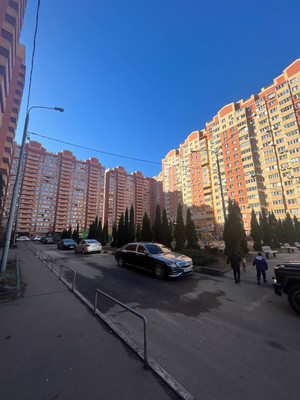 Продам двухкомнатную (2-комн.) квартиру, 60 лет Победы ул, 7, Октябрьский рп