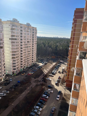 Продам двухкомнатную (2-комн.) квартиру, 60 лет Победы ул, 7, Октябрьский рп