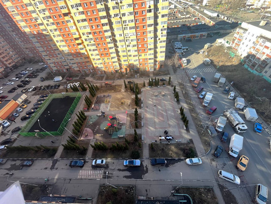 Продам двухкомнатную (2-комн.) квартиру, 60 лет Победы ул, 7, Октябрьский рп