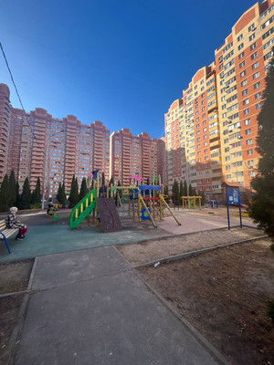 Продам двухкомнатную (2-комн.) квартиру, 60 лет Победы ул, 7, Октябрьский рп