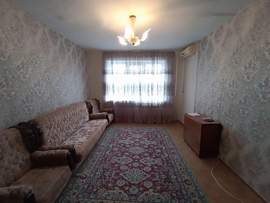 Продам однокомнатную (1-комн.) квартиру, Строителей пр-кт, 11а, Волгодонск г