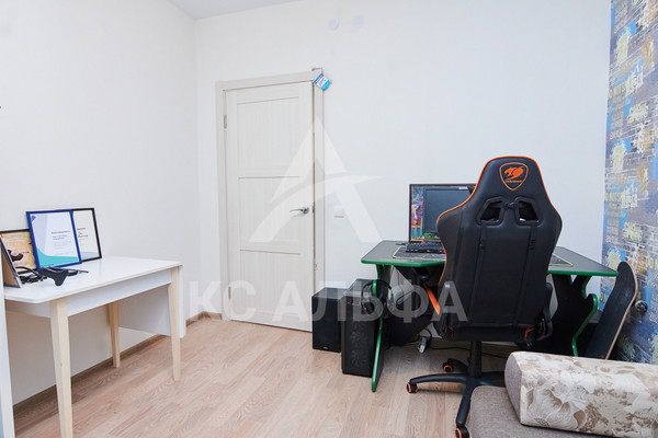 Продам трехкомнатную (3-комн.) квартиру, Дырнос м, 40, Сыктывкар г