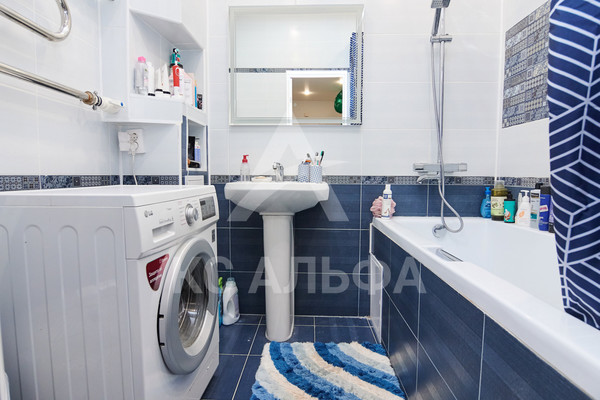 Продам трехкомнатную (3-комн.) квартиру, Дырнос м, 40, Сыктывкар г