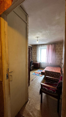 Продам трехкомнатную (3-комн.) квартиру, Энергетиков ул, 3, Казань г