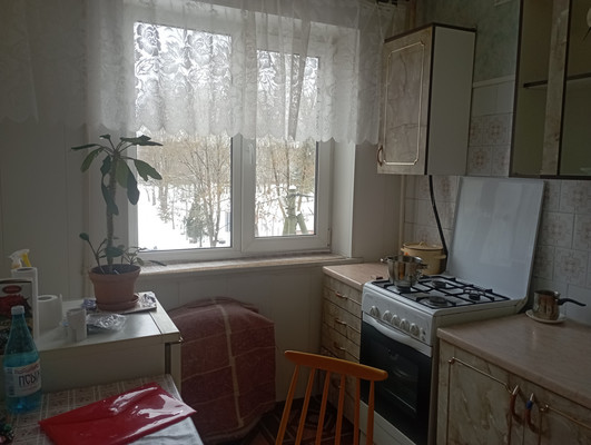 Продам двухкомнатную (2-комн.) квартиру, 4, Новый Свет п
