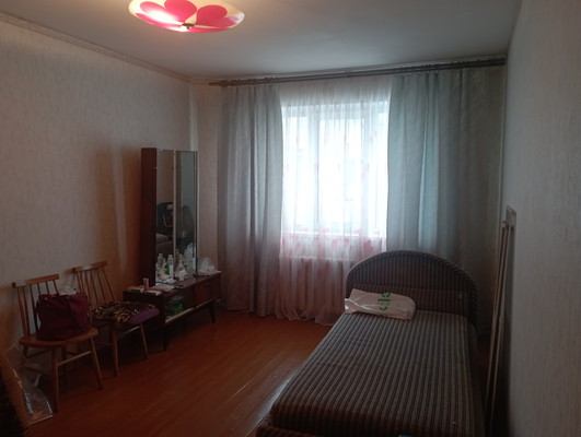 Продам двухкомнатную (2-комн.) квартиру, 4, Новый Свет п