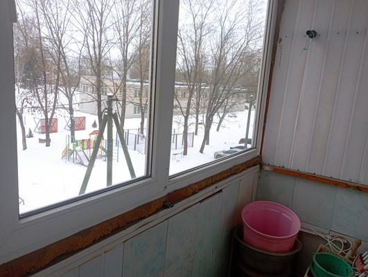 Продам двухкомнатную (2-комн.) квартиру, 4, Новый Свет п