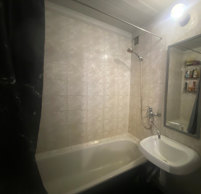 Продам двухкомнатную (2-комн.) квартиру, Школьная ул, 112А, Санкт-Петербург г