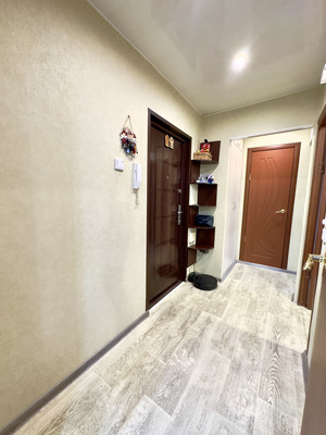 Продам двухкомнатную (2-комн.) квартиру, Беринга ул, 11, Мурманск г