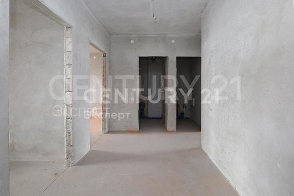 Продам двухкомнатную (2-комн.) квартиру, Аэропортная ул, 11 , Калининград г
