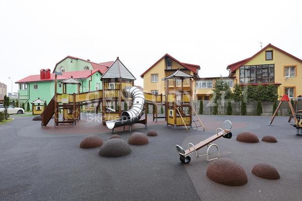 Продам двухкомнатную (2-комн.) квартиру, Аэропортная ул, 11 , Калининград г