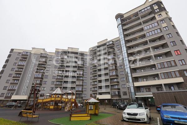 Продам двухкомнатную (2-комн.) квартиру, Аэропортная ул, 11 , Калининград г