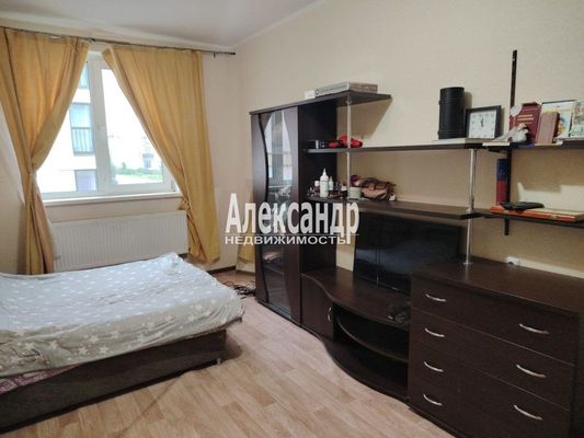 Продам однокомнатную (1-комн.) квартиру, Ветеранов ул, 1, Вартемяги д