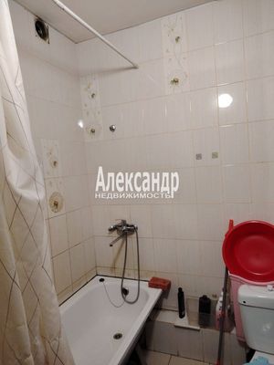 Продам однокомнатную (1-комн.) квартиру, Ветеранов ул, 1, Вартемяги д