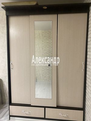 Продам комнату в 7-комн. квартире, Купчинская ул, 21к2, Санкт-Петербург г