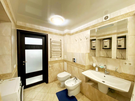 Продам трехкомнатную (3-комн.) квартиру, Бородина ул, 4, Пенза г