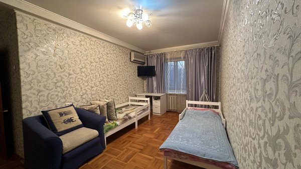 Продам трехкомнатную (3-комн.) квартиру, Коммунистический пр-кт, 23к1, Ростов-на-Дону г