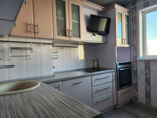 Продам трехкомнатную (3-комн.) квартиру, Старостина ул, 35, Мурманск г