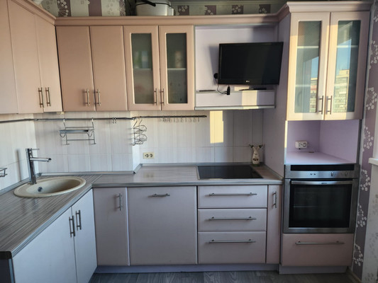 Продам трехкомнатную (3-комн.) квартиру, Старостина ул, 35, Мурманск г