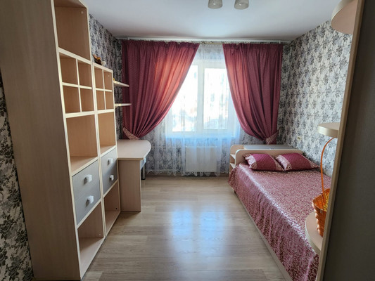 Продам трехкомнатную (3-комн.) квартиру, Старостина ул, 35, Мурманск г