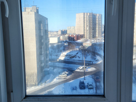 Продам трехкомнатную (3-комн.) квартиру, Старостина ул, 35, Мурманск г