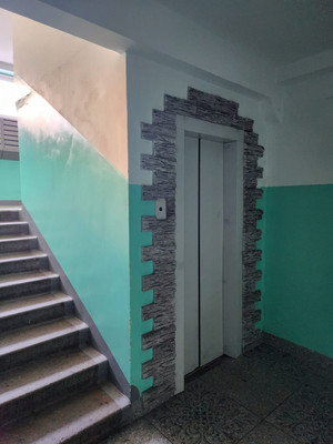 Продам трехкомнатную (3-комн.) квартиру, Старостина ул, 35, Мурманск г