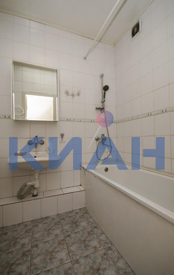 Продам однокомнатную (1-комн.) квартиру, Шахтеров ул, 44, Красноярск г