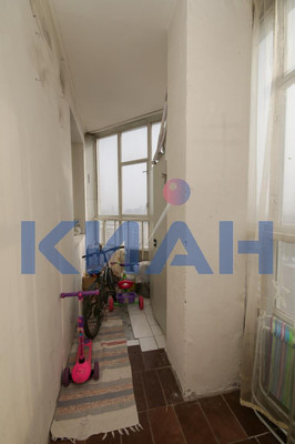 Продам однокомнатную (1-комн.) квартиру, Шахтеров ул, 44, Красноярск г