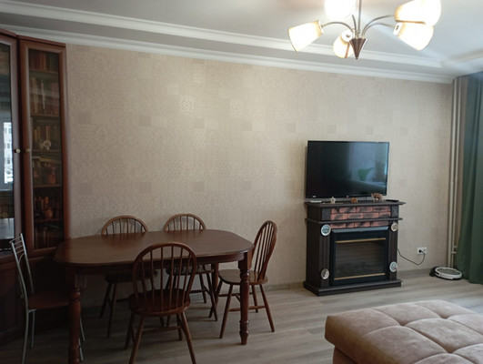 Продам трехкомнатную (3-комн.) квартиру, Академика Лаврентьева ул, 11, Казань г