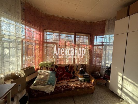 Продам 3-комн. в 4-комн. квартире, Межевая ул, 13, Лисий Нос п