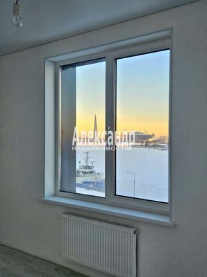 Продам трехкомнатную (3-комн.) квартиру, Уральская ул, 25, Санкт-Петербург г
