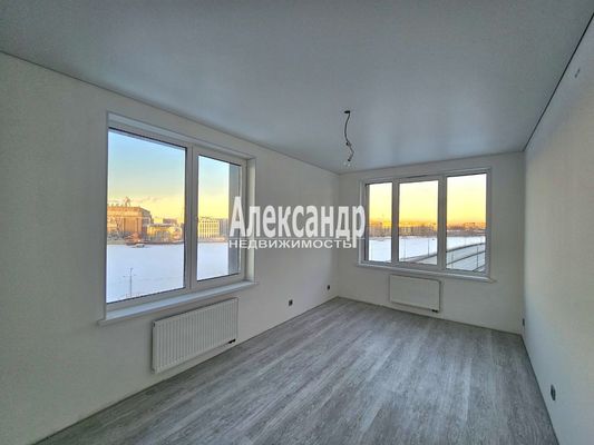 Продам трехкомнатную (3-комн.) квартиру, Уральская ул, 25, Санкт-Петербург г
