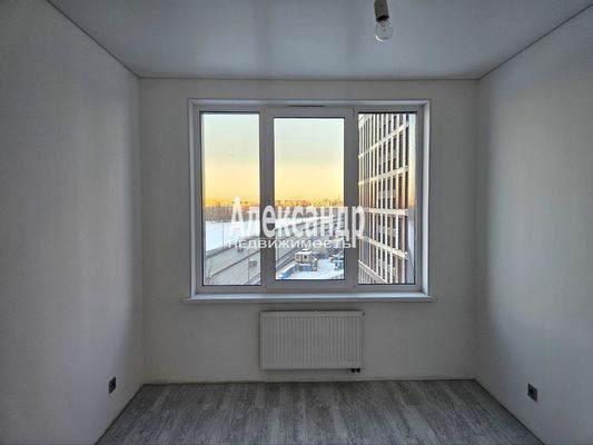 Продам трехкомнатную (3-комн.) квартиру, Уральская ул, 25, Санкт-Петербург г