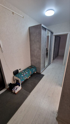 Продам двухкомнатную (2-комн.) квартиру, им. Героя Советского Союза Якова Кобзаря ул, 41, Краснодар г