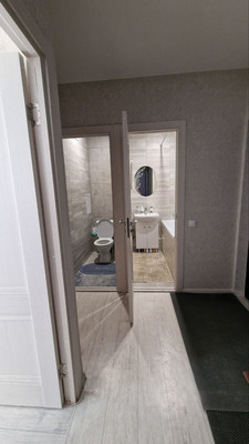 Продам двухкомнатную (2-комн.) квартиру, им. Героя Советского Союза Якова Кобзаря ул, 41, Краснодар г